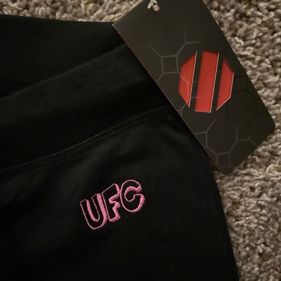 UFC (MMA) Downtown Crop/Capri Workout Pant-Black M - Picture 3 of 6